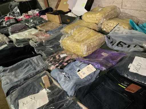 Îmbrăcăminte, încălțăminte, accesorii (1650x)