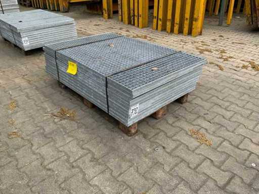 Stalowa podłoga z listwami 1400x880mm (11x)