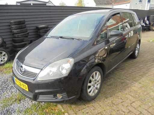 Opel - 2008 - Zafira - 2.2 Versuchung - 47-ZB-RD