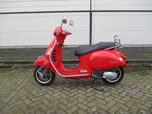 Vespa GTS 125 ie - Skuter - Motocykl