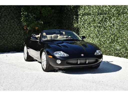 Jaguar - 2002 - XKR Convertible - 4.0 litre (3,996 cc) V8 Supercharged, 370 HP - VAT Car 