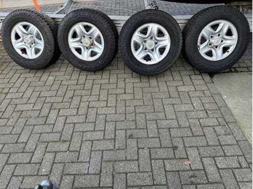 Landcruiser - Toyota velgen + banden (4x)