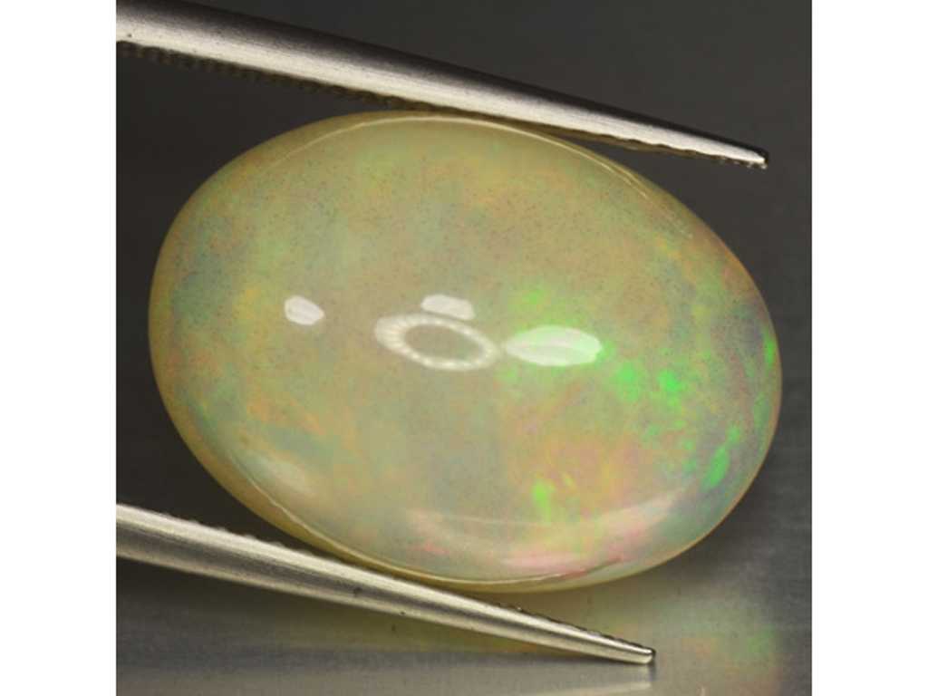 Opale arc-en-ciel naturelle (jaune avec jeu de couleur) 10,51 carats