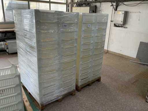 Stackable crates (88x)