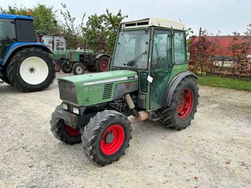 Fendt 260V Tractor
