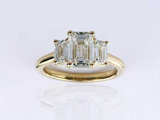 14 KT geelgouden ring met 3,02 cts laboratoriumgekweekte diamant