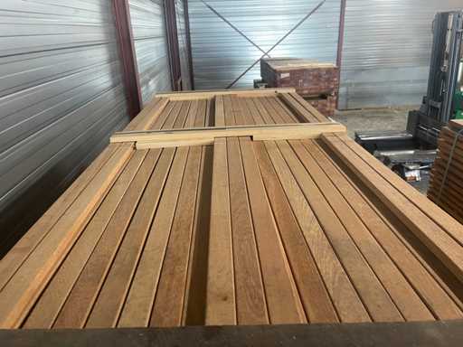 Listwy Angelim Pedra strugowane 2150-2750x45x20mm (368x)