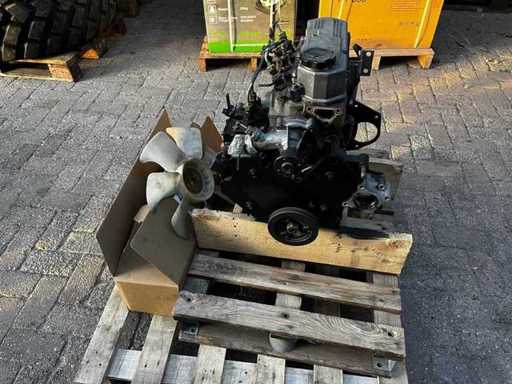 Mitsubishi - S3L2 - Diesel Engine with parts