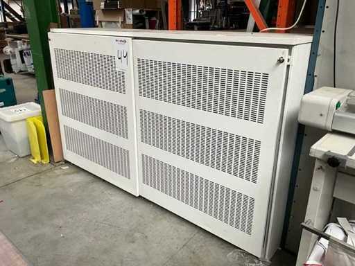 Armoire à porte coulissante