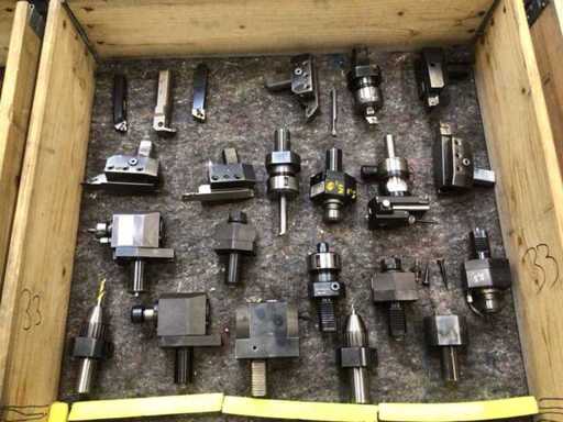 Serie VDI40 6 x unelte acționate, 13 x suporturi pentru scule