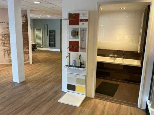 Ideal Standard - Joy - Display with bath and toilet accessories
