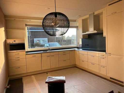 Keuken met apparatuur