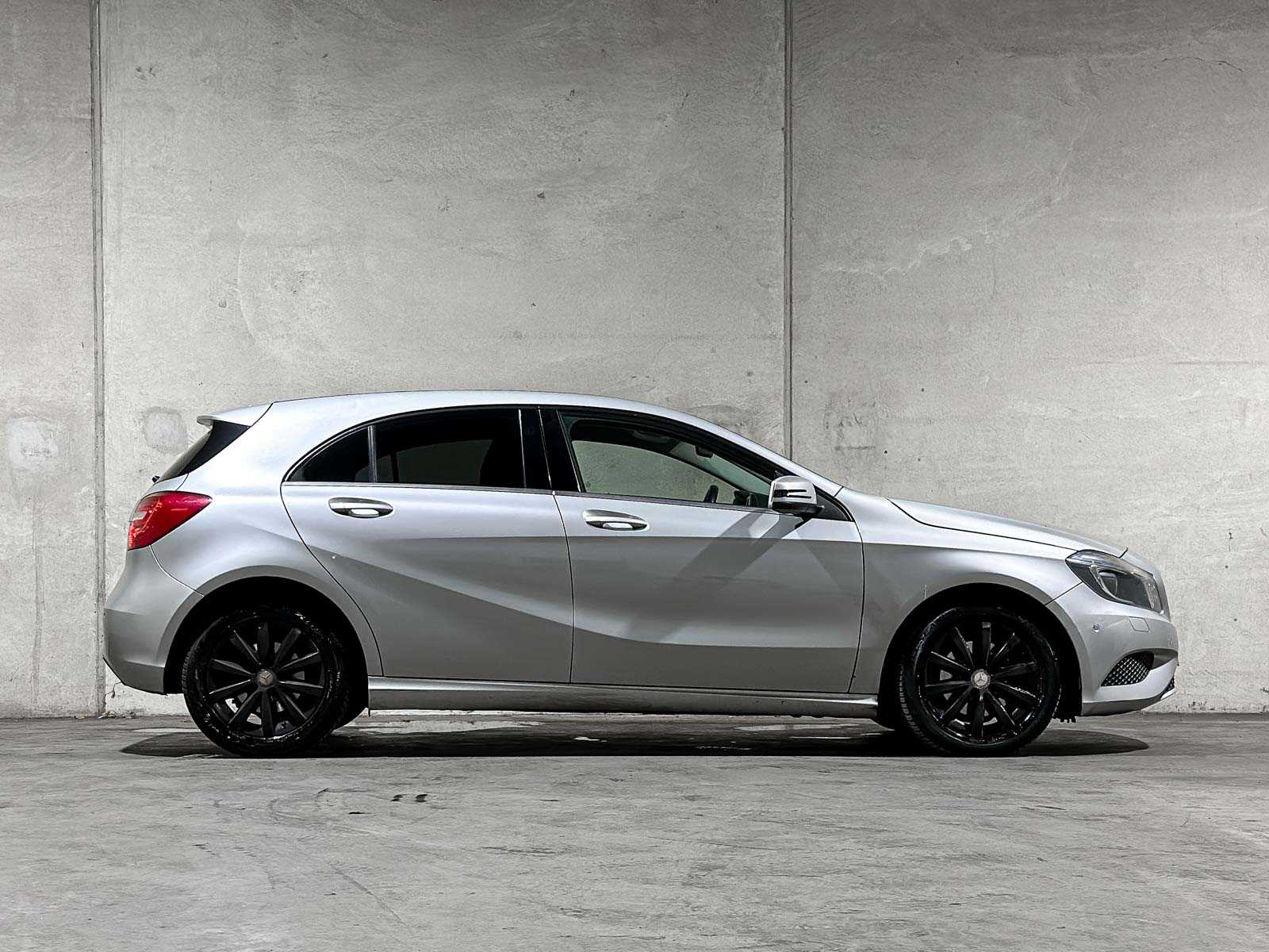 Mercedes-Benz A180 Ambition A-klasse 121pk 2012 (Origineel-NL), 75-ZJJ-1