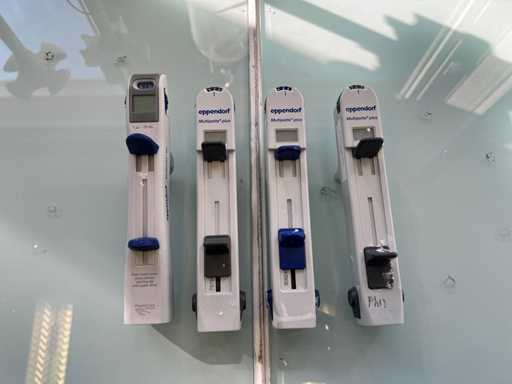 Eppendorf - Multipettes (4x)
