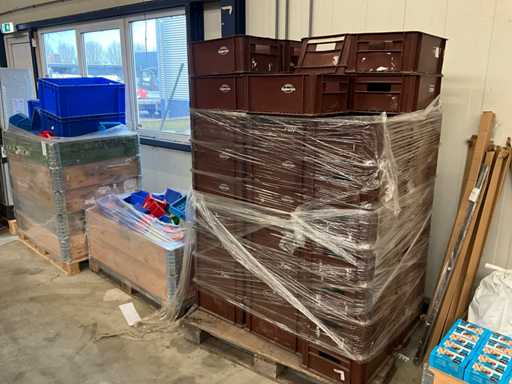 Partij magazijnbakken