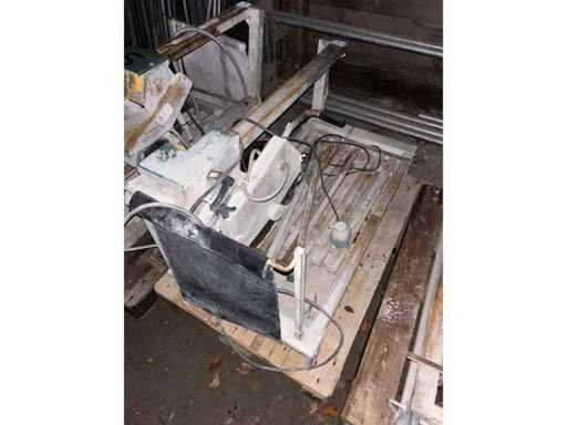 Table milling machine