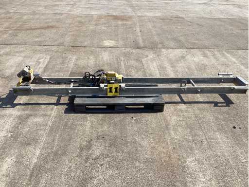 2016 ATLAS COPCO BE 300 Vibrationsstange