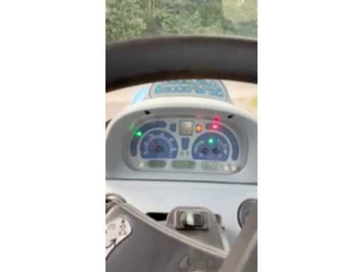 b963254f-2f9b-4b91-b941-59cd4bd22464.mp4