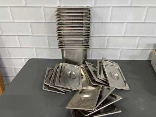 Stalowe pojemnik Gastronorm ze pokrywką (15x)