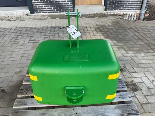 Front weight, "600kg"