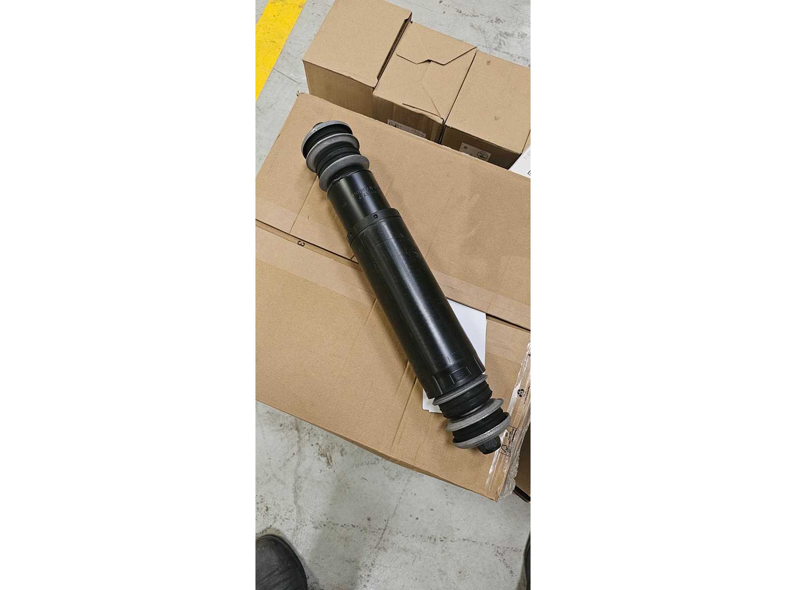ZF Front Shock Absorber – Type 4817 000167 47 – 38 pcs