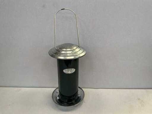 Cel mai bun siloz pentru hrănitori pentru păsări (348x)