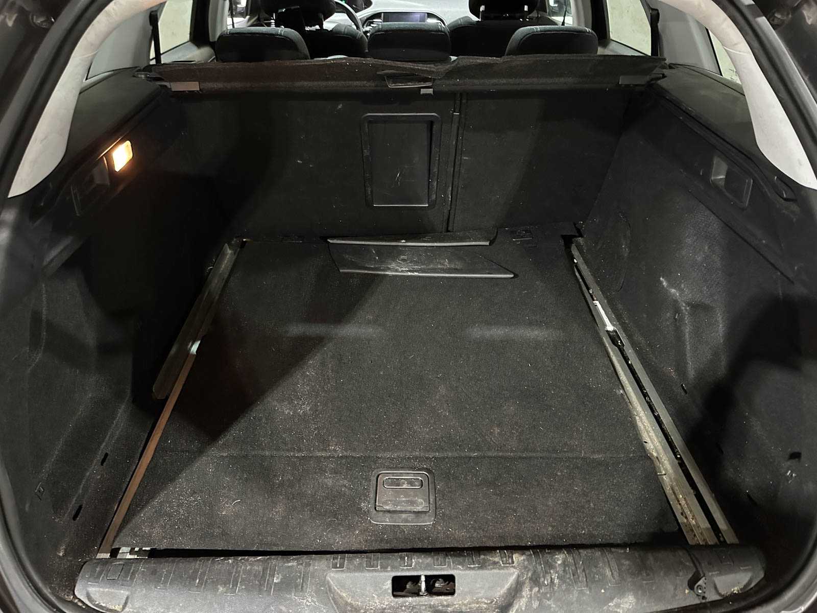 Peugeot 308 SW 1.2 PureTech Blue Lease Premium 131pk 2017 (Origineel-NL), KZ-947-L