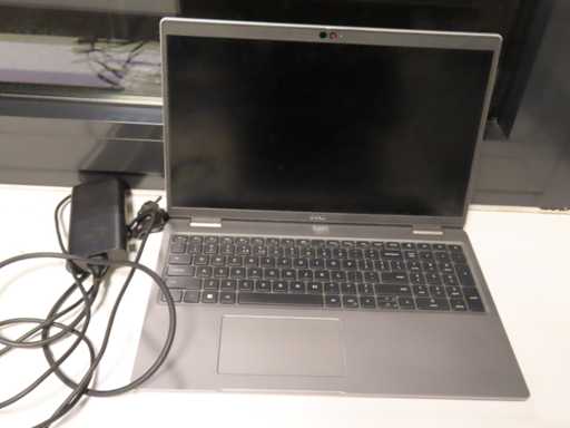 Dell - Precision 3560 - Laptop