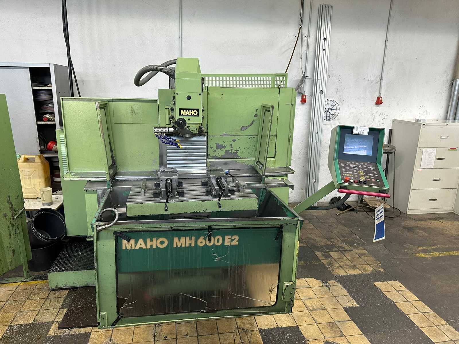 Maho CNC Milling Machine