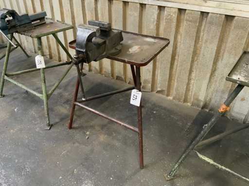 Stół roboczy z imadłem