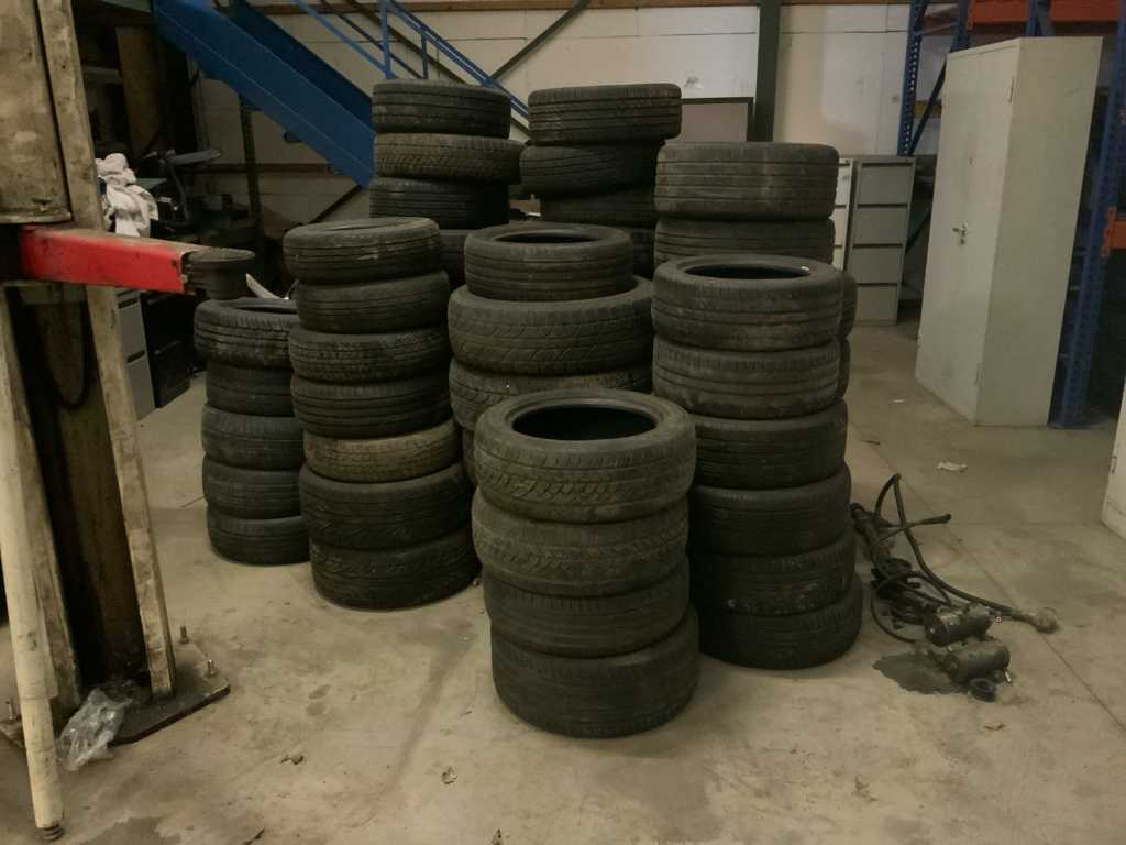 batch of various Car Tires (53x)
