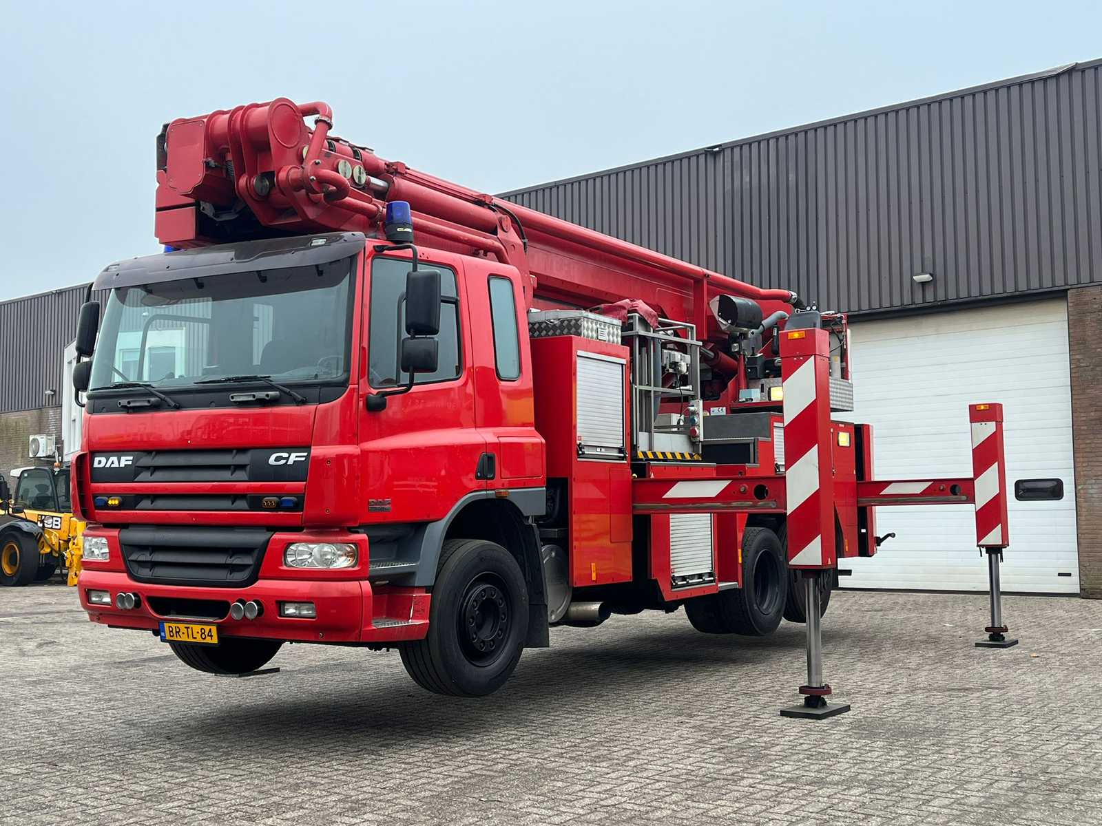 2006 DAF/Hilton AS75PC/320 Fire truck aerial platform 32 meters