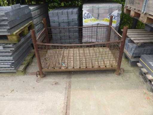 Cage en maille