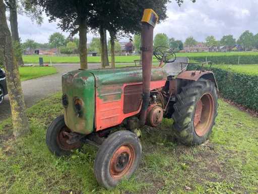 1958 Vierzon 303 Oldtimer-Traktor