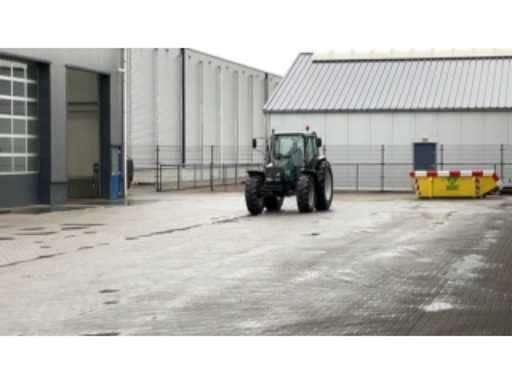 59a1bd45-3554-4b18-817a-d8d7fc9c8f7a.mp4