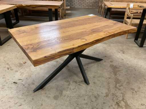 Masă cu trunchi de copac de mobilier Silvijn