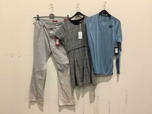 Abbigliamento, scarpe, accessori (49x)