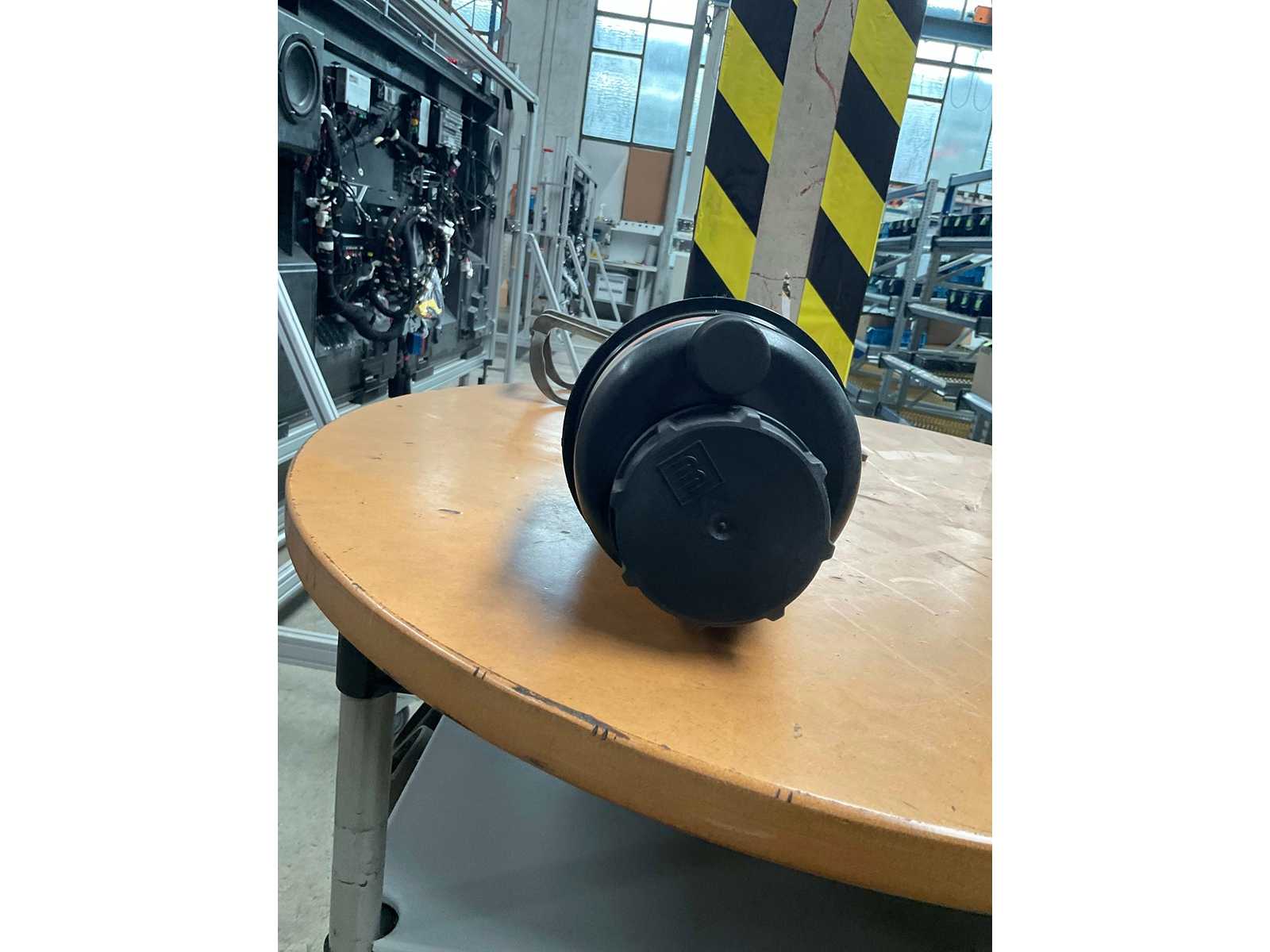 283 Steering Fluid Reservoir & Accessories – ZF Services UK Ltd