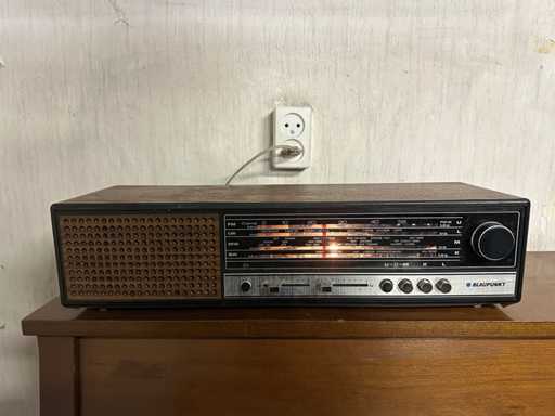 Blaupunkt - radio à lampes vintage d’Ostia 1973