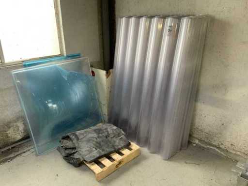 Plastic transparent corrugated sheet (21x)