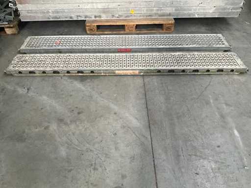 Altrad/Layher Shelving (2x)