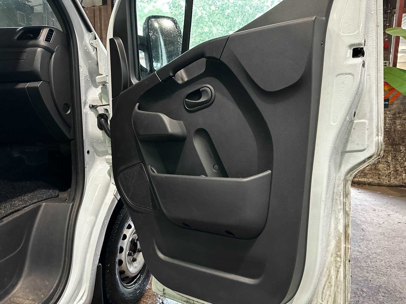 Renault Master T35 2.3dCi L3H2 W.E. 135pk 2024 (Origineel-NL + 1e eigenaar), V-22-HBV