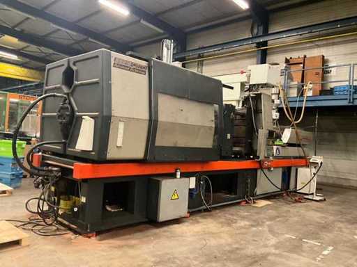 Sandretto Otto 440 Machine de moulage par injection avec bras robotique STAR