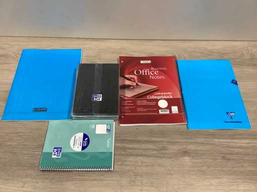 Lot d’autres fournitures de bureau (environ 50 pièces)