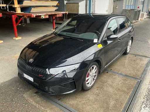 Mașina de pasageri Skoda Oktavia RS 2024