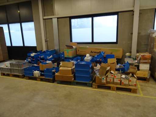 Lotto di materiale per l'installazione