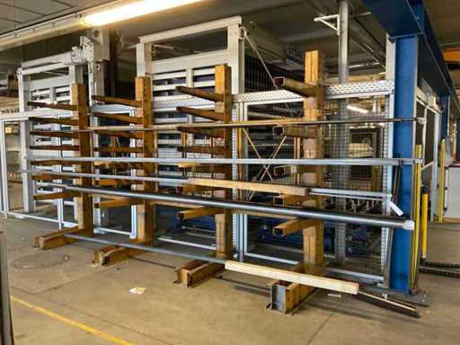 Rack a sbalzo PAG del 1983, senza contenuti