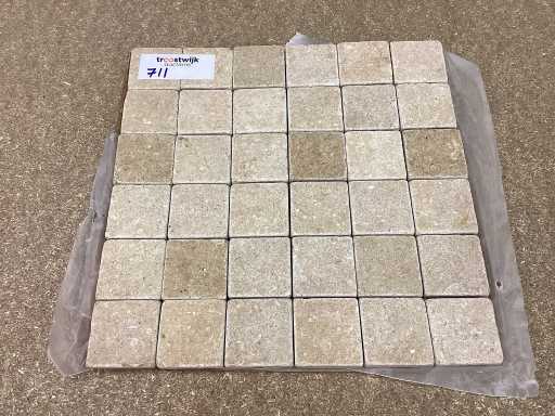 Natuursteen Travertin Noce 5x5 cm Mozaïektegel 30x30 cm 51 stuks