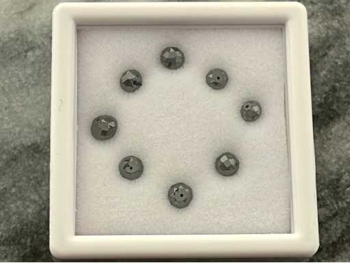 Diamant negru natural de 3,40 carate