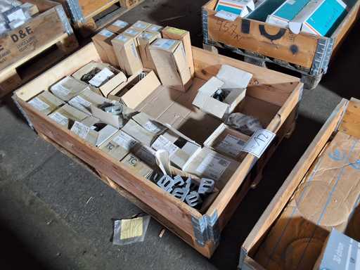   Palette Befestigungsmaterial TC + GIS